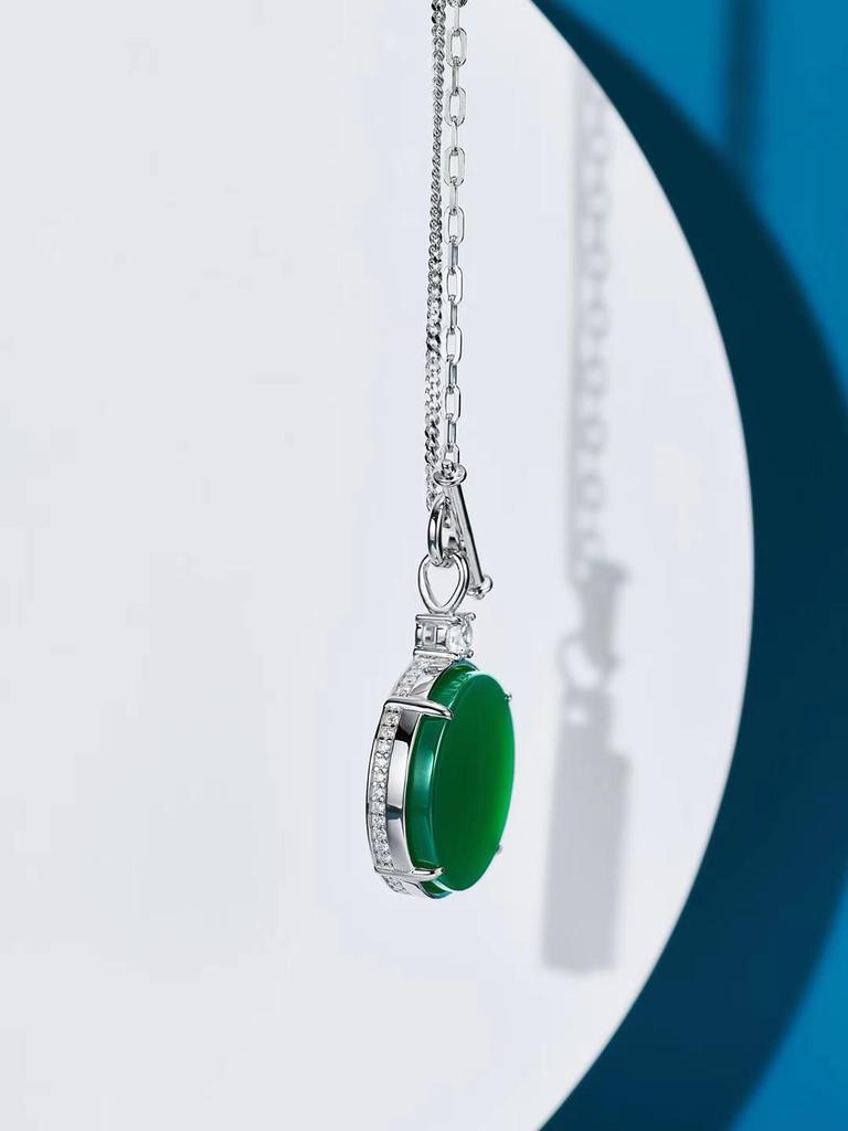 925 Sterling Silver Women's Pendant Necklace with Natural Green Chalcedony and Round Diamond-Set - Elegant Light Luxury Style