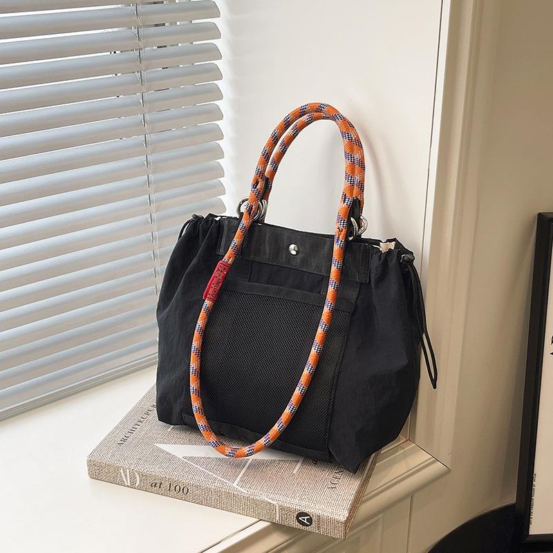 2025 Autumn and Winter New Large-capacity Shoulder Bag Fashionable Personality Solid Color Messenger Bag Attendance Portable Bag