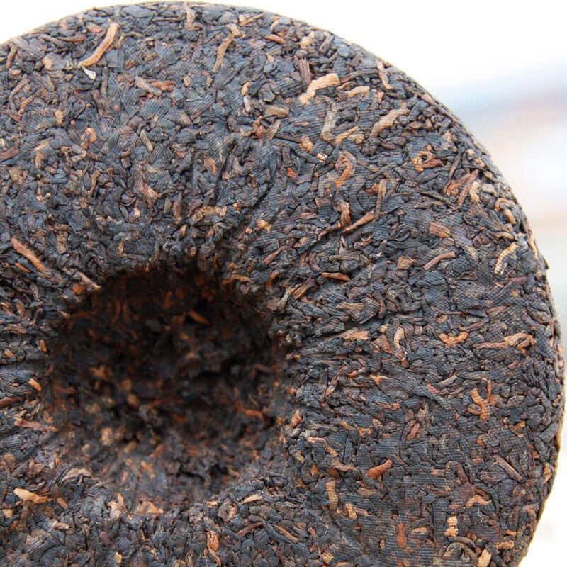 Menghai Tributary Golden Bud Pu-erh Tea Puer Shu Pu'er Puerh Ripe Tea Cake 500g