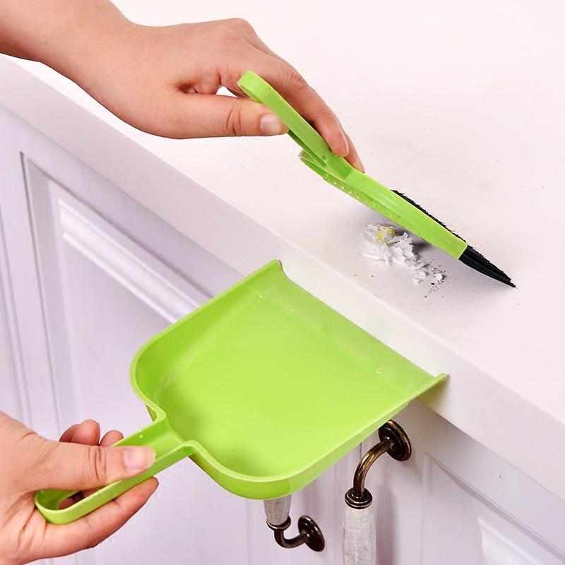 Semi-circular keyboard brush desktop sweeping set