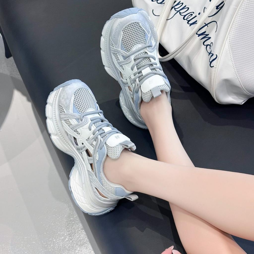Super popular dad shoes women 2025 summer new product mesh hollow breathable lightweight thick-soled casual sports shoes tide