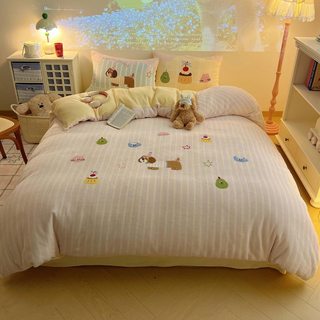 Thickened Milk Fleece Towel Embroidery Four-Piece Set 1.2M Bed Sheet Three-Piece Set, Gingerbread Small