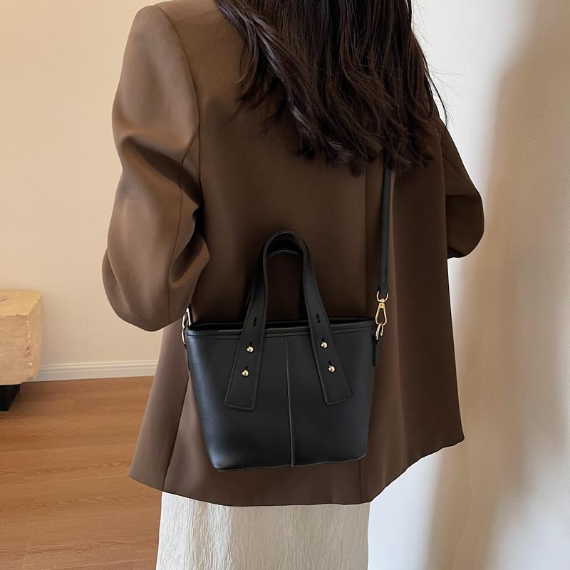 Today's Popular Small Bag Women's New Fashion Versatile Shoulder Messenger Bag Textured Portable Bucket Bag