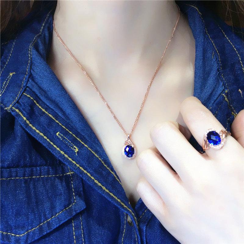 Exquisite Russian 585 Purple Gold Luxury Blue Stone Bright Egg Surface Pendant Beautiful Woman Variety Color Gold Retro Chain