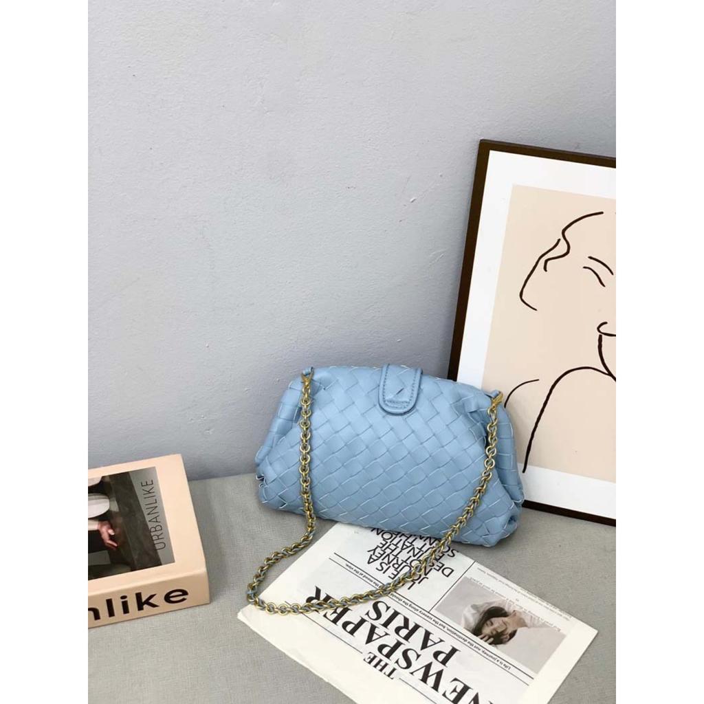 New Woven Cloud Bag Leather Chain Dumpling Bag Hand Women's Bag Shoulder Dinner Clip Bag