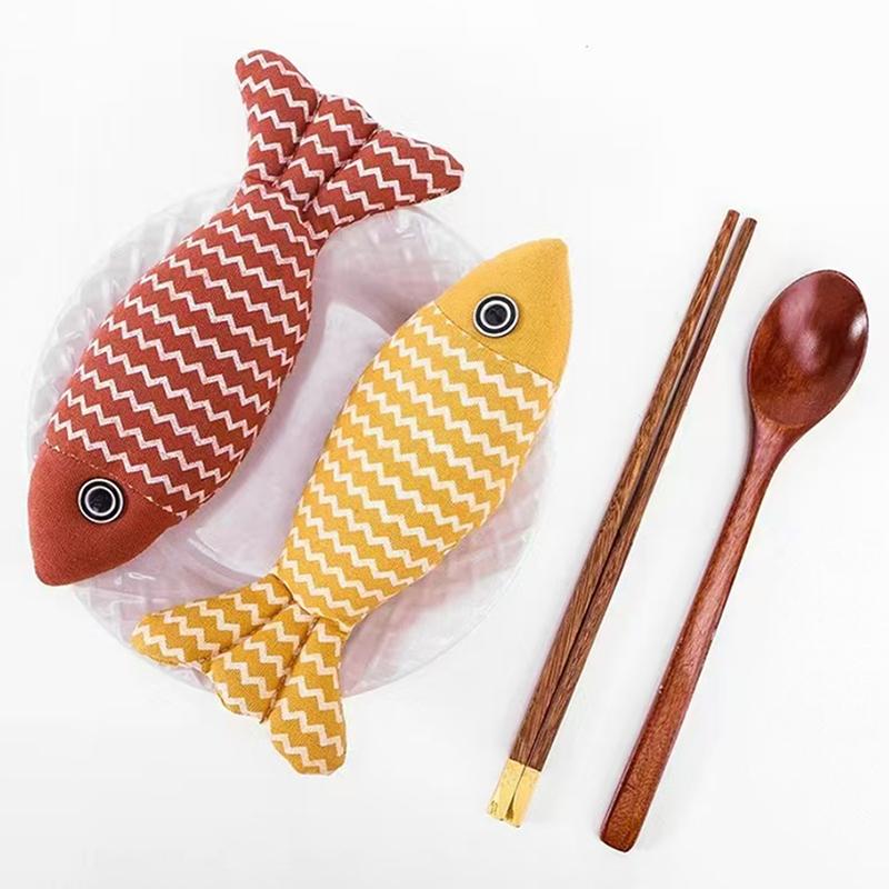 2Pcs Fish Shaped Catnip Cats Toy Plush Cat Companion For Kitten Teeth Grinding Pillow Chewing Toy Claws Thumb Bite Pet Gift