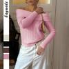 Damtopp med off-shoulder i ribbstickad kvalitet, lång ärm, smal passform, avslappnad pullover