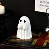 Abstrakcyjna Dziwaczna Figurka Ducha Środkowym Palcem - Prowokująca Dekoracja Halloweenowa na Biurko