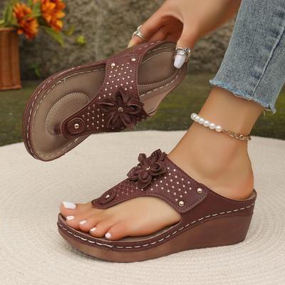 Sapatos femininos de verão transfronteiriços para comércio exterior, cunhas de sola grossa, chinelos de tamanho grande, chinelos de dedo, sola tipo muffin, casuais, moda, versáteis