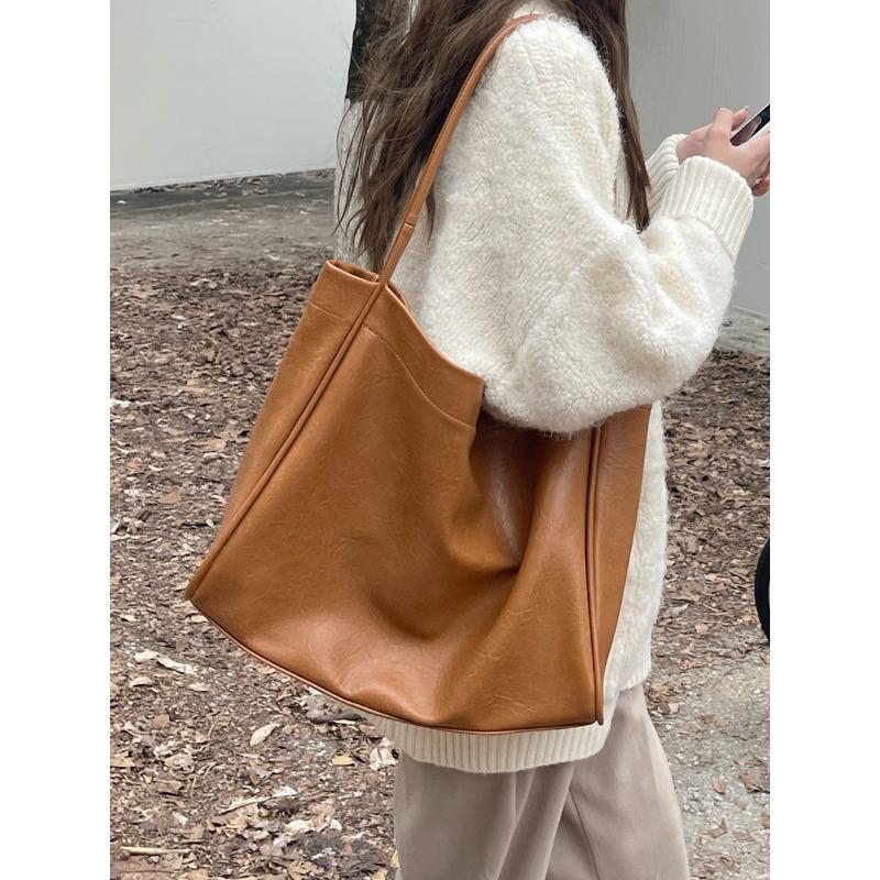 Velkokapacitní taška Ležérní taška dojíždějícího z měkké kůže Módní taška přes rameno Nákupní taška