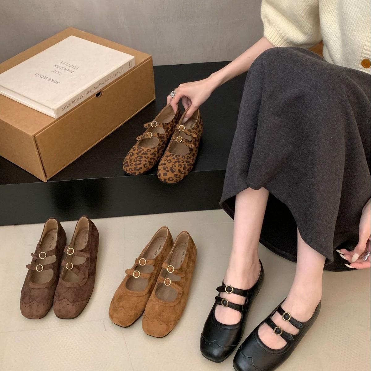 

2025 new round head flat bottom Doudou word with soft bottom inner slope heel commuter work versatile women s shoes 39 леопардовый