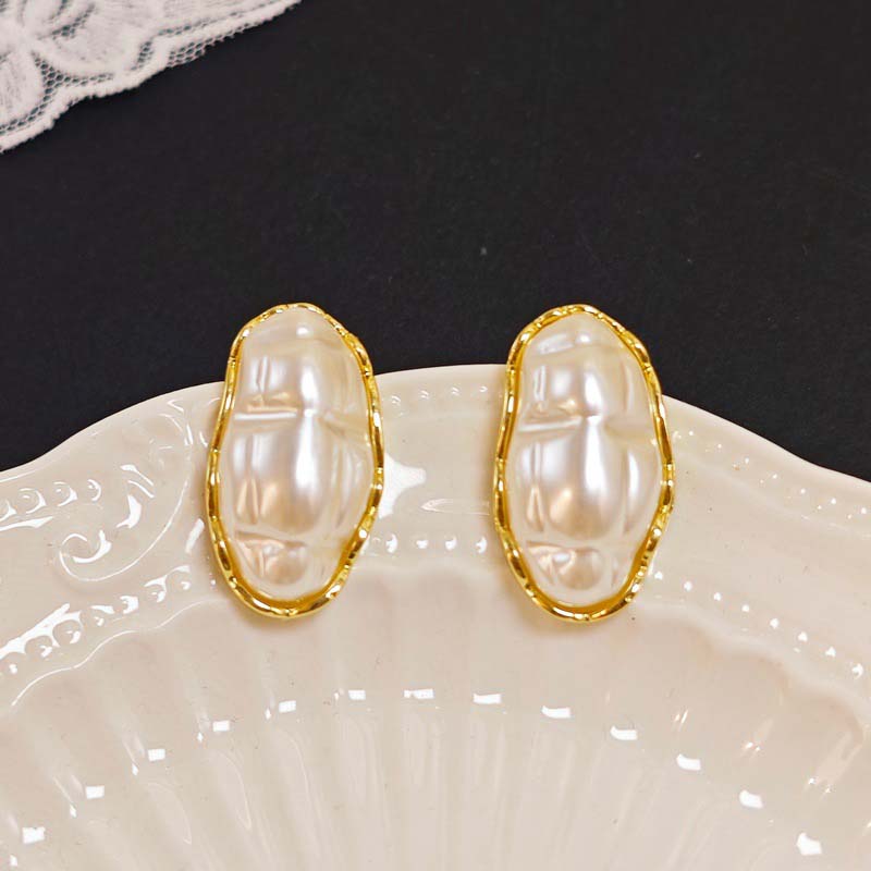 Korean White Imitation Pearl Flower Stud Earrings for Women Elegant Sweet  Floral Temperament Earrings Wedding Jewelry Gift
