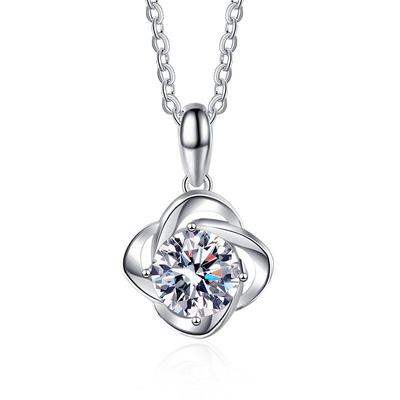 

6.5mm Four Leaf Clover Twist Design Solitaire Moissanite Pendant Necklace S925 Sterling Silver For Women 6.5mm белый