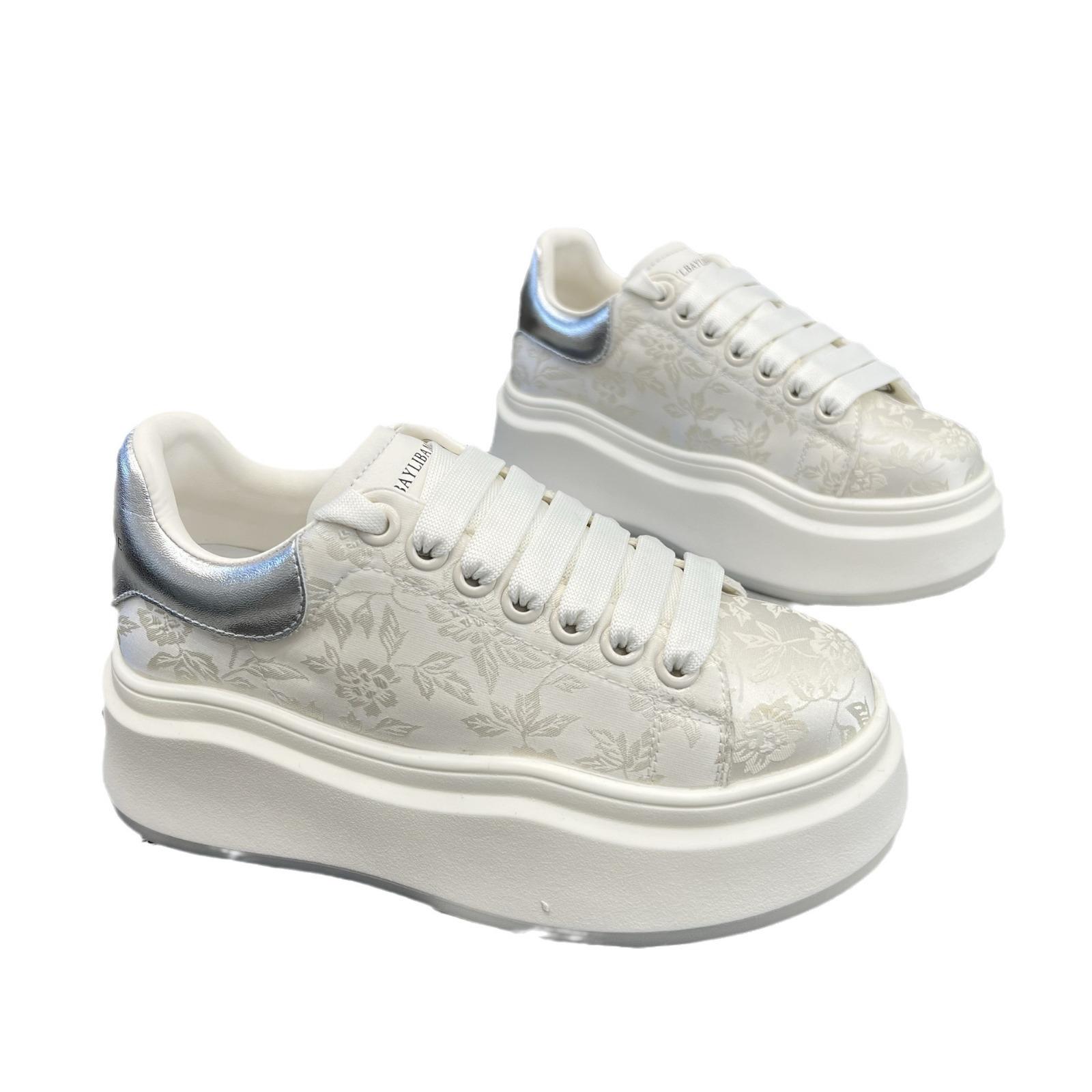 Роскошные новые универсальные кроссовки с вышивкой и принтом 2024 года — фото 5