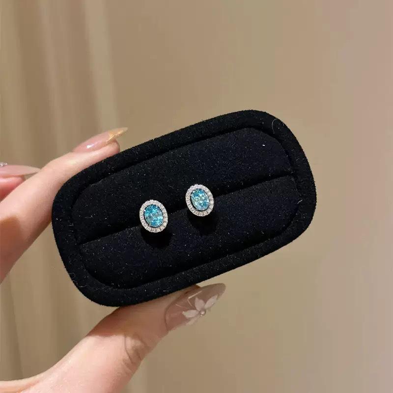 S925 Sterling Silver Oval Aquamarine Stud Earrings - Classic, Sparkly, and High-End