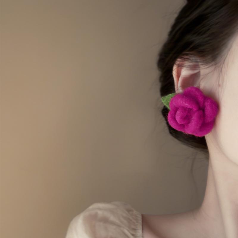 Silver Needle Flocked Flower Stud Earrings - Elegant, Versatile, and High-End for Women