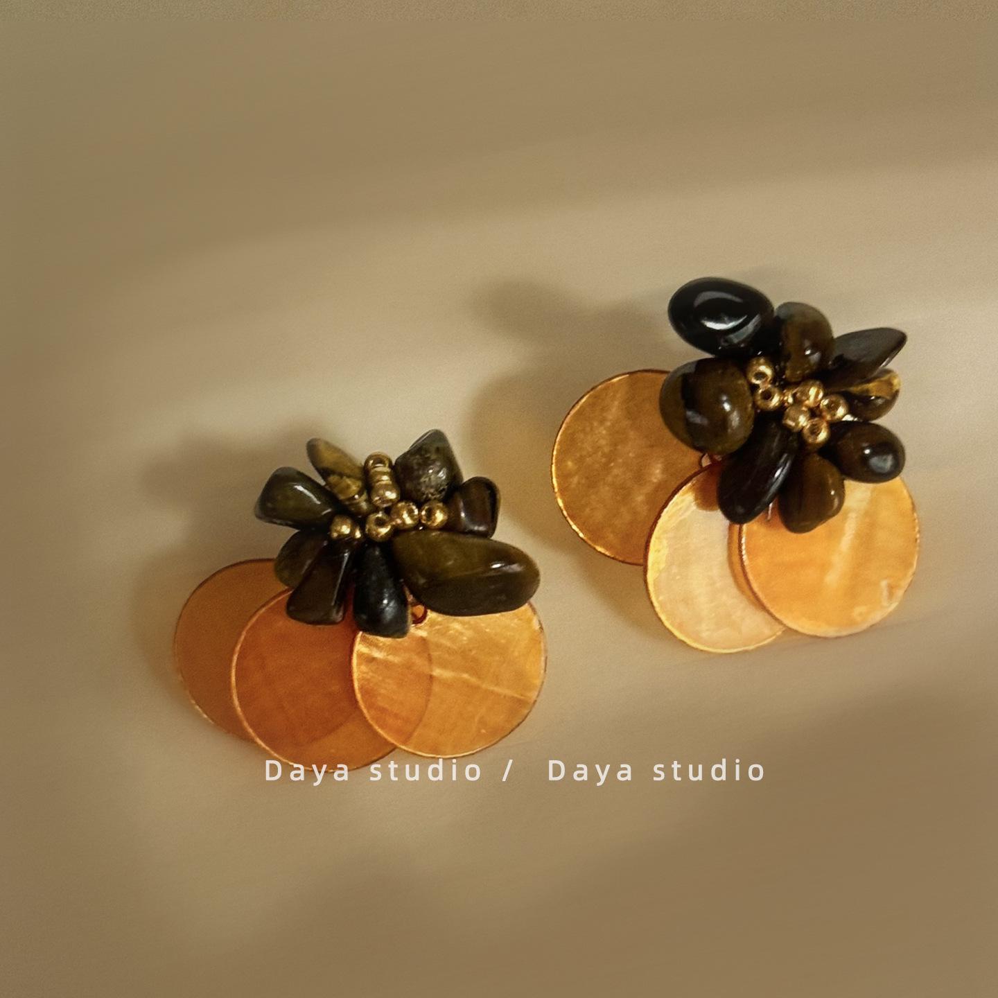 

Silver Needle Tiger Eye Stud Earrings – Retro, Simple, Versatile, High-End Ear Accessories