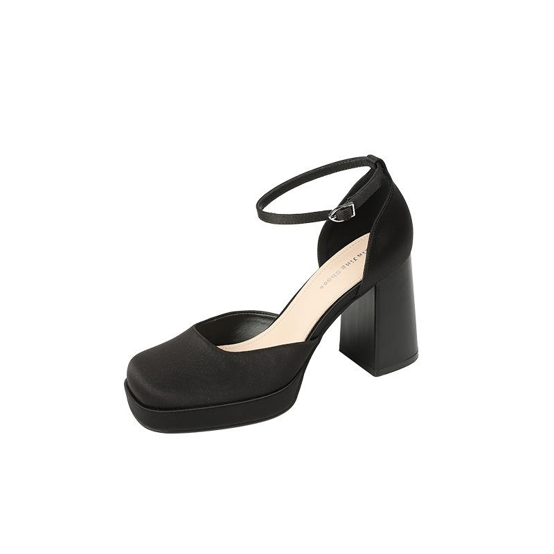 3359-1 Temperament Muse waterproof table square head hollow high heels women's new fashion word with thick heel single shoes