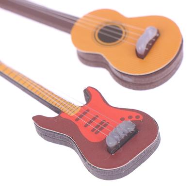 1 Stück Kunststoff Simulierte Klassische Gitarre Mini Möbelmodell Klassische Gitarre Beliebte E-Gitarre Aufnahmeinstrument