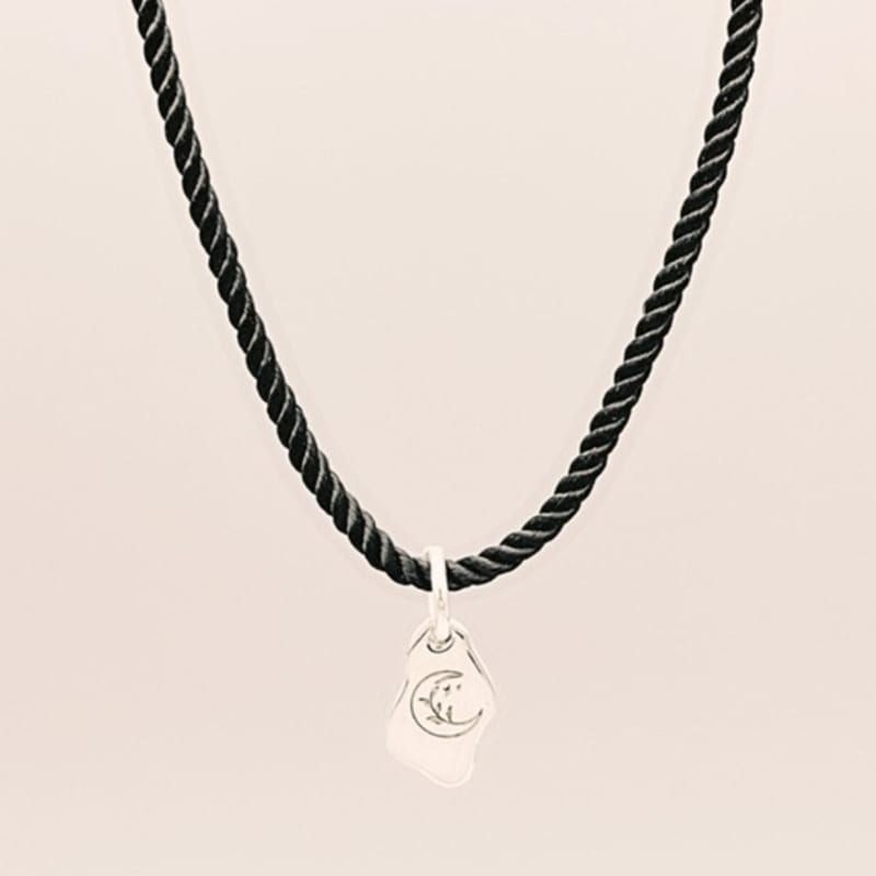 BEFORE MOONRISE [Silver 925] Twisted String Logo Necklace SN33