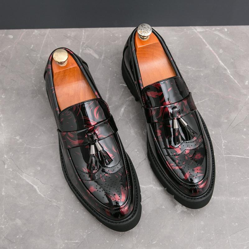 

Leather shoes men s spring business dress casual patent leather glossy lazy one pedal beanie shoes men s wedding shoes 46 червоний