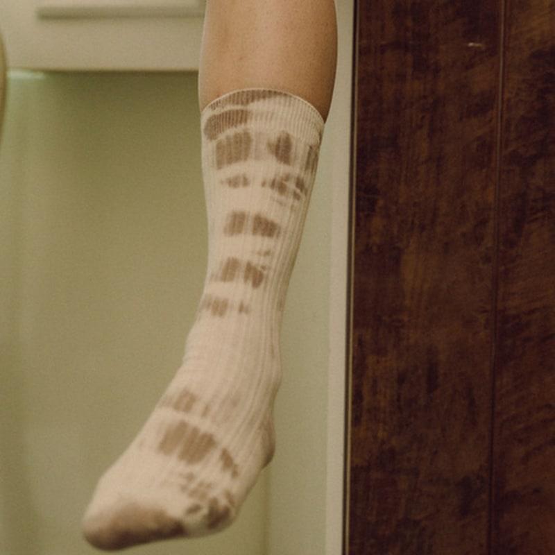 

SOOPUI Plants tie-dye socks in brown M (250~285mm)
