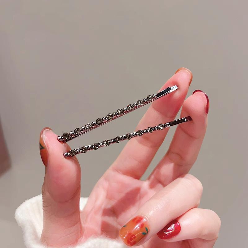 

2Pcs/Set Cross Crystal Hairpins Rhinestone X Hair Clips Girl Fashion Hair Accessories Barrettes Simple Side Clip Bridal Headwear 6*0.5cm