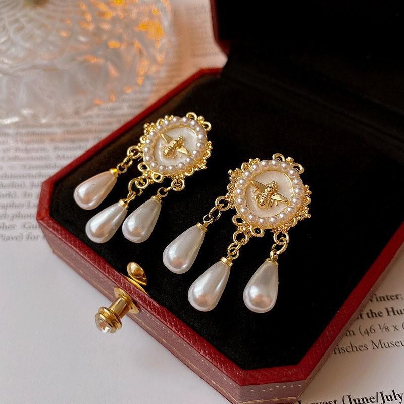 Silver Needle Zircon Earrings Retro Light Luxury Court Style Stud Earrings Niche High-end Earrings