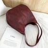 Elegant Brown Leather Shoulder Bag: Ideal Accessory To Complement Your Look with A Touch of Sophistication