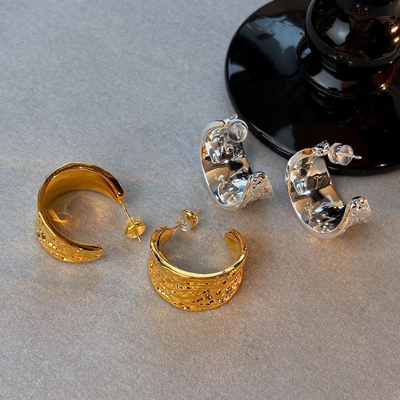 Gold-Plated C-Shaped Earrings: Elegant, Stylish, and Perfect for European & American Fashion.