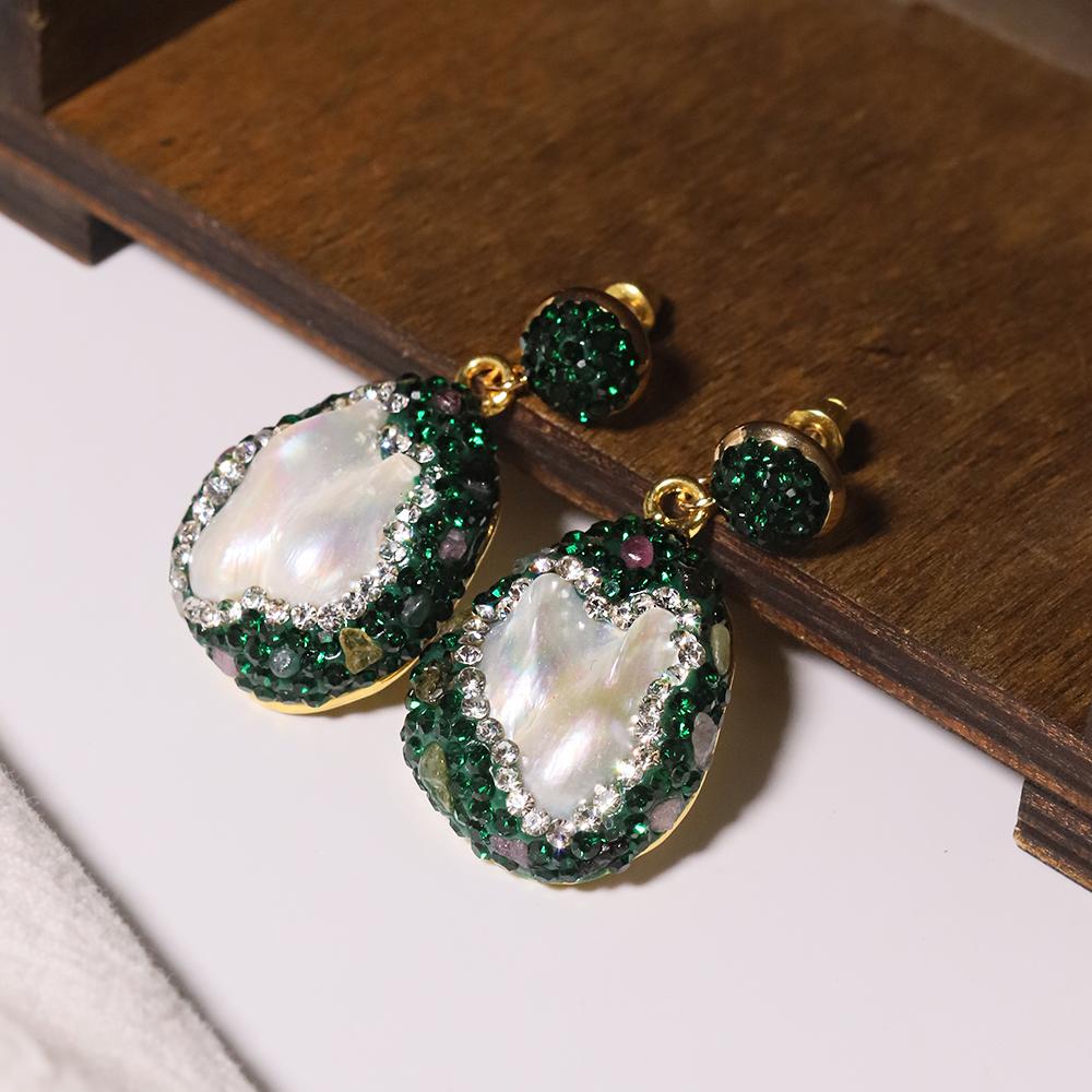 Natural Baroque Pearl Inlaid Zircon Green Earrings for Women Luxury Vintage Fashion Jewelry Stud Earrings GE1602