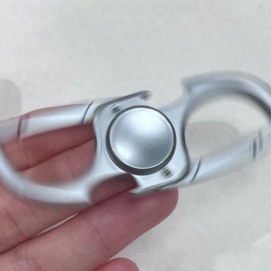 Breloczek ze stopu cynku Fidget Spinner Wytrzymały Gadżet EDC Otwieracz do butelek Wielofunkcyjne narzędzie 3 w 1
