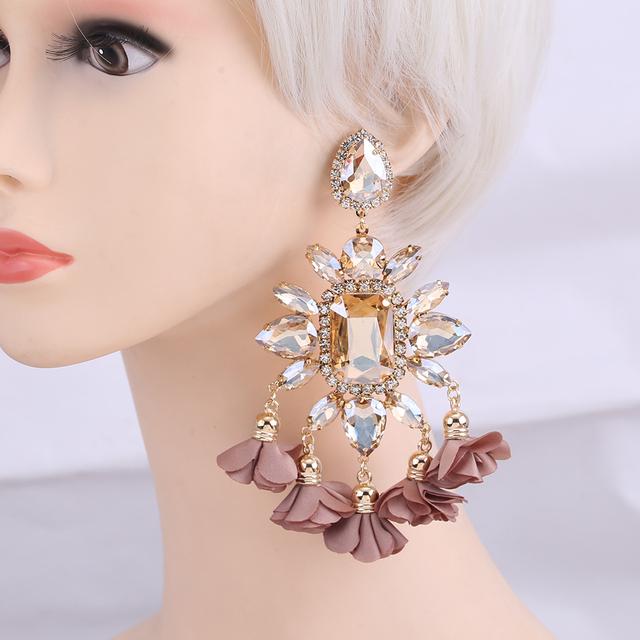 Aretes De Mujer Modernos Módní náušnice kapkové náušnice pro ženy Květinový střapec Náušnice Svatební Brincos šperky Dívka Dárky