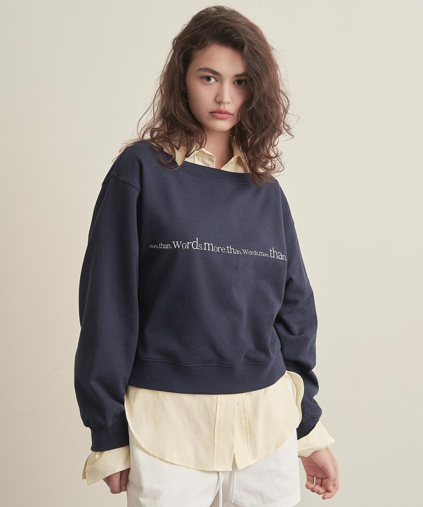 Iteoneolmomeonteu Off-Shoulder Lettering Crop Sweatshirt _ Navy
