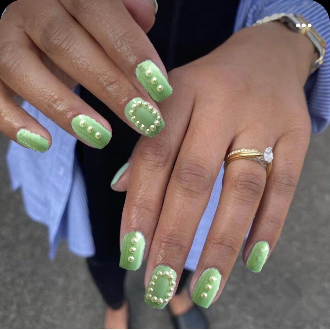 

Dopamine Green Gemstone False Nails - Wearable, Removable Summer Manicure Patches