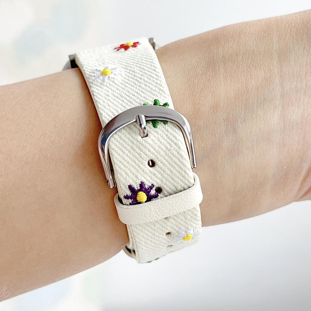 Compatible Embroidered Daisy Watch Strap for Apple Watch Series 11, Huawei FIT4, and Xiaomi 9Pro.