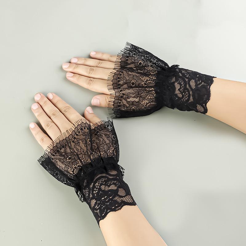 Romantic Wrist Detachable Short Fake Lace Fabric Sleeves Sweater Shirt Elastic Eyelash Horn Cuff Hollow Out Decorative Wristband