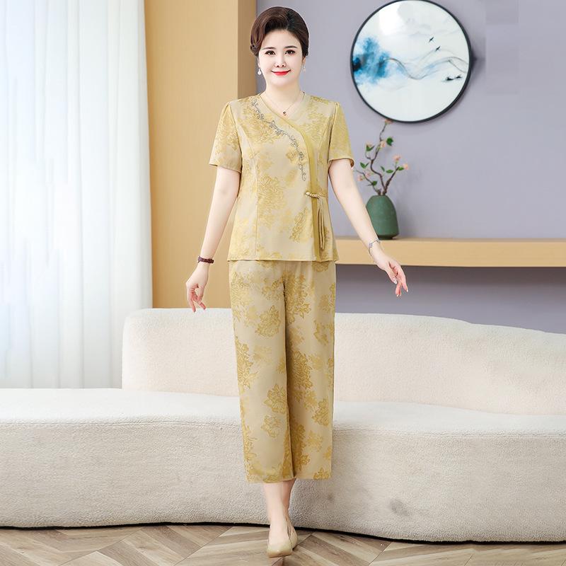 Elderly Women s Short-Sleeved Summer Suit - Loose Cardigan Two-Piece for Mom XL жёлтый