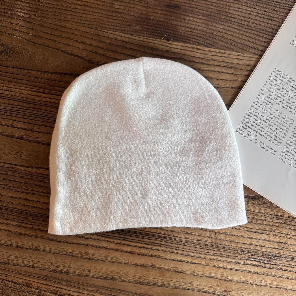 Acrylic Knit Hat For Women And Men With Warmth And Trendy Pattern For Fall And Winter Seasons