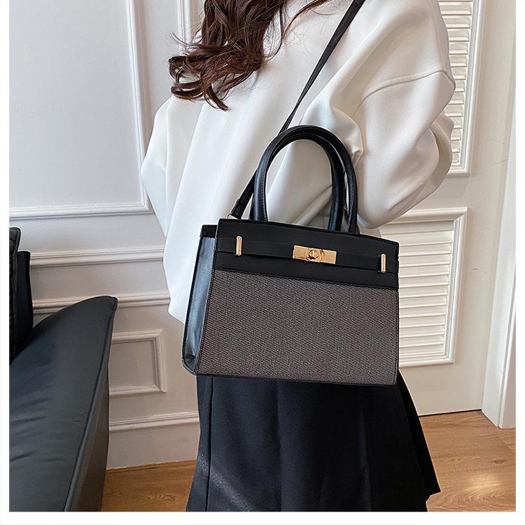 Minimalist Style Faux Leather Shoulder Bag, Simple Zipper Crossbody Purse for Women CLE