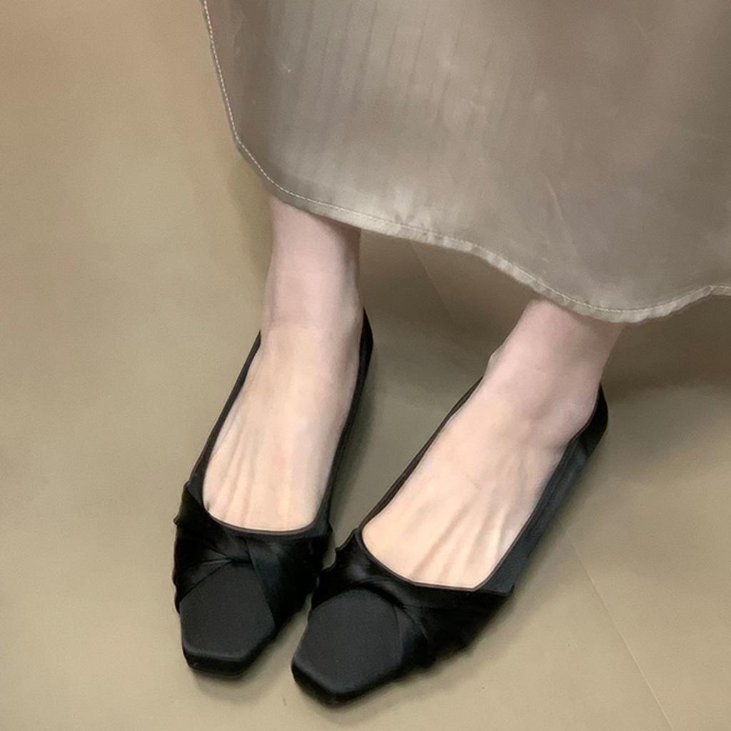 2025 New Super Soft Easy To Wear Square Head Kink Satin Single Shoes Women's Hepburn Style Ballet Thick Heel Ladyshoes