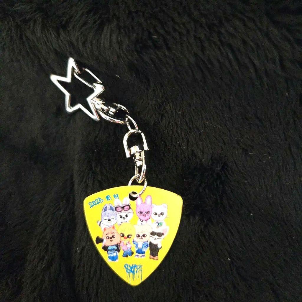 [USED] StrayKids STAYZONE Pick Key Ring Hyunjin