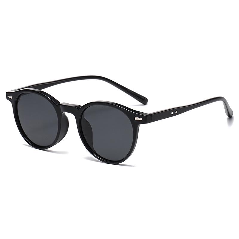 Unisex Retro Full Frame Sunglasses: Women's Fashion with Casual Tinted Lenses for Outdoor Activities