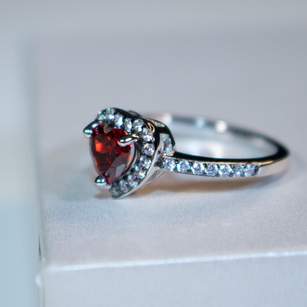 

925 стерлингового серебра прекрасное кольцо красный палец женщины мода простое элегантное кубический цирконий сердце изысканный 9 красный