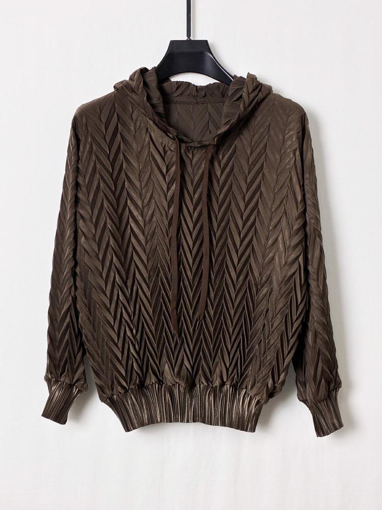 Miyake Style Hooded Pleated Sweatshirt: 2026 Spring Slimming Long Sleeve Pullover for Women
