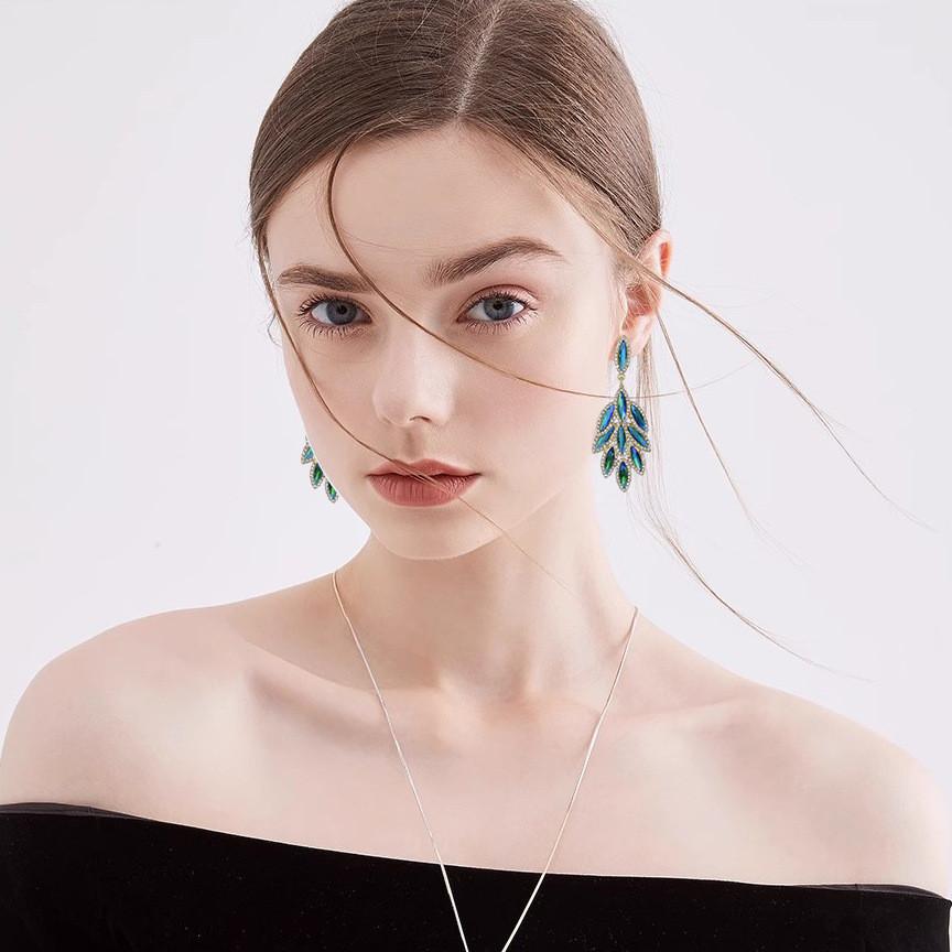 Fashion Glitter Leaf Earrings For Women With Dangle Design In Autumn