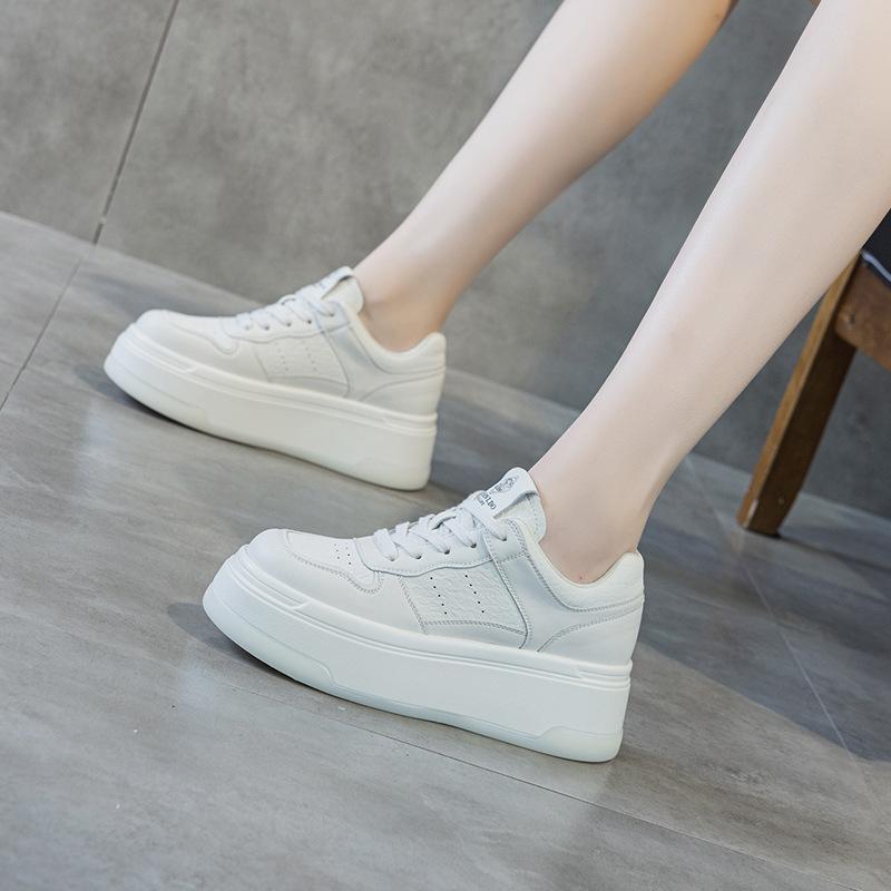 Little white shoes women's 2025 new popular spring campus style versatile casual shoes sports style lace-up board shoes heightening shoes