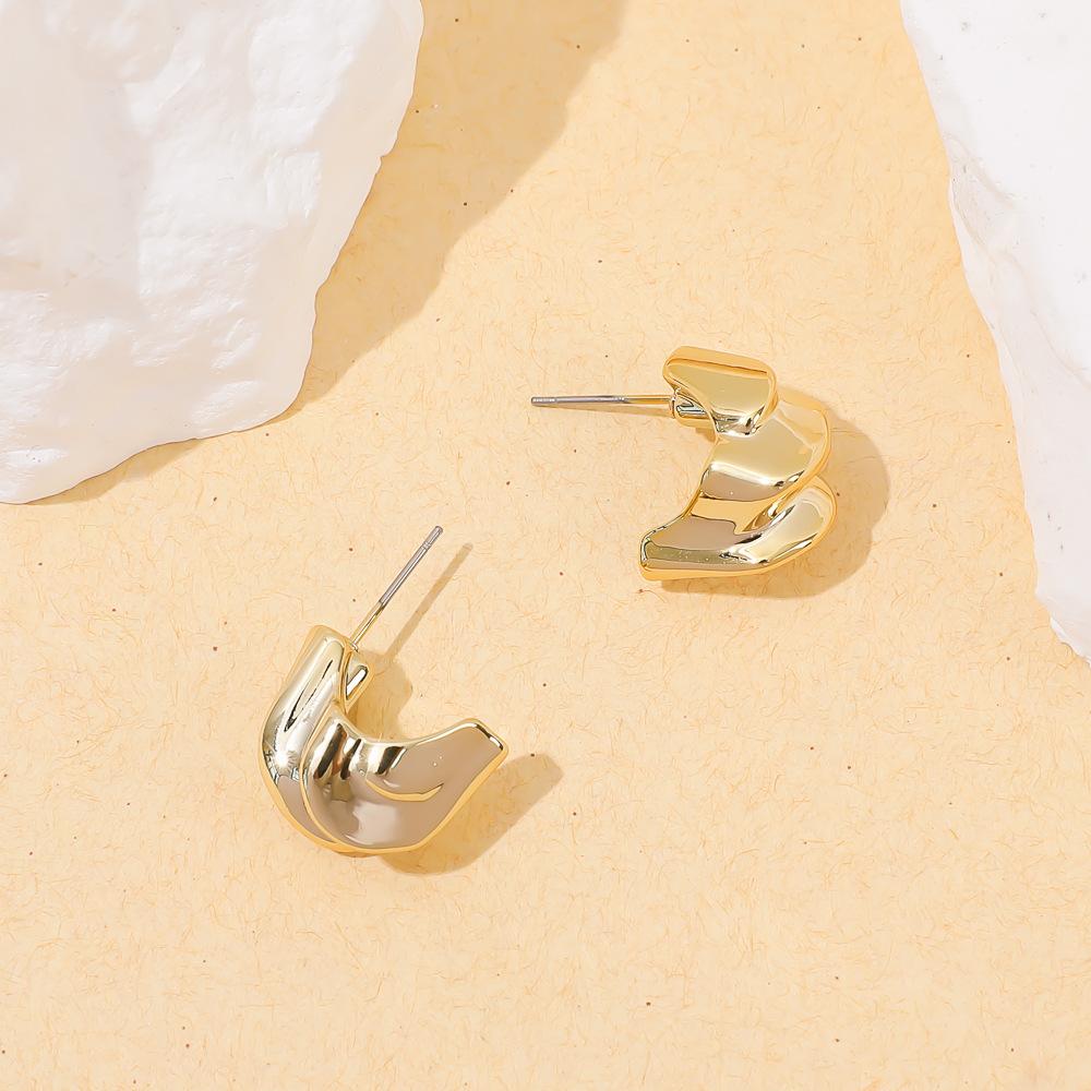 European and American irregular earrings geometric stainless steel personalized fashion stud earrings K gold titanium steel irregular light luxury
