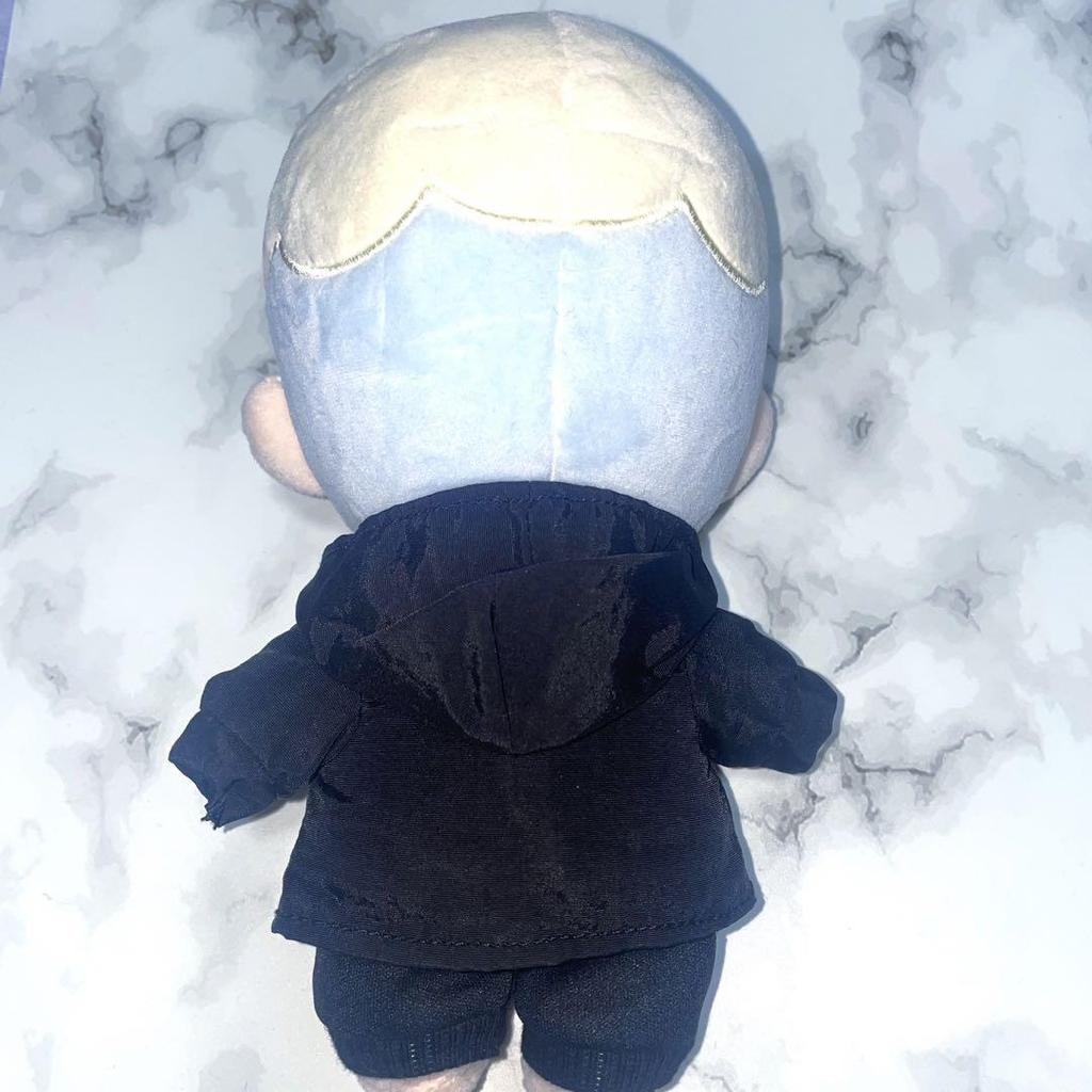 [GEBRAUCHT] Seltenes MONSTA X Wonho Plüschtier mit Outfit, Korea