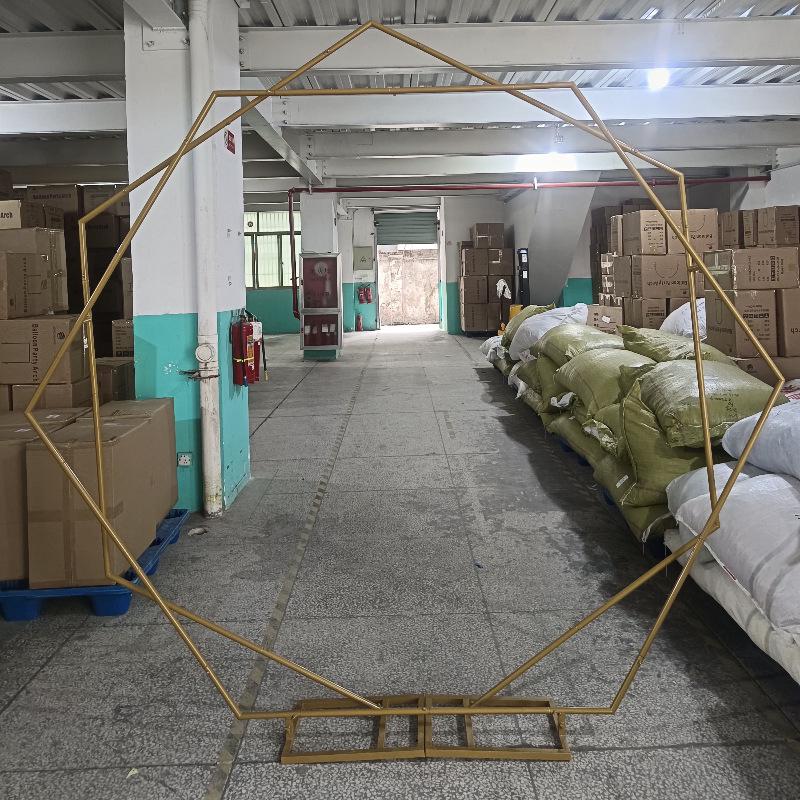 Rund bågställning i smidesjärn för bröllops- och festballonger